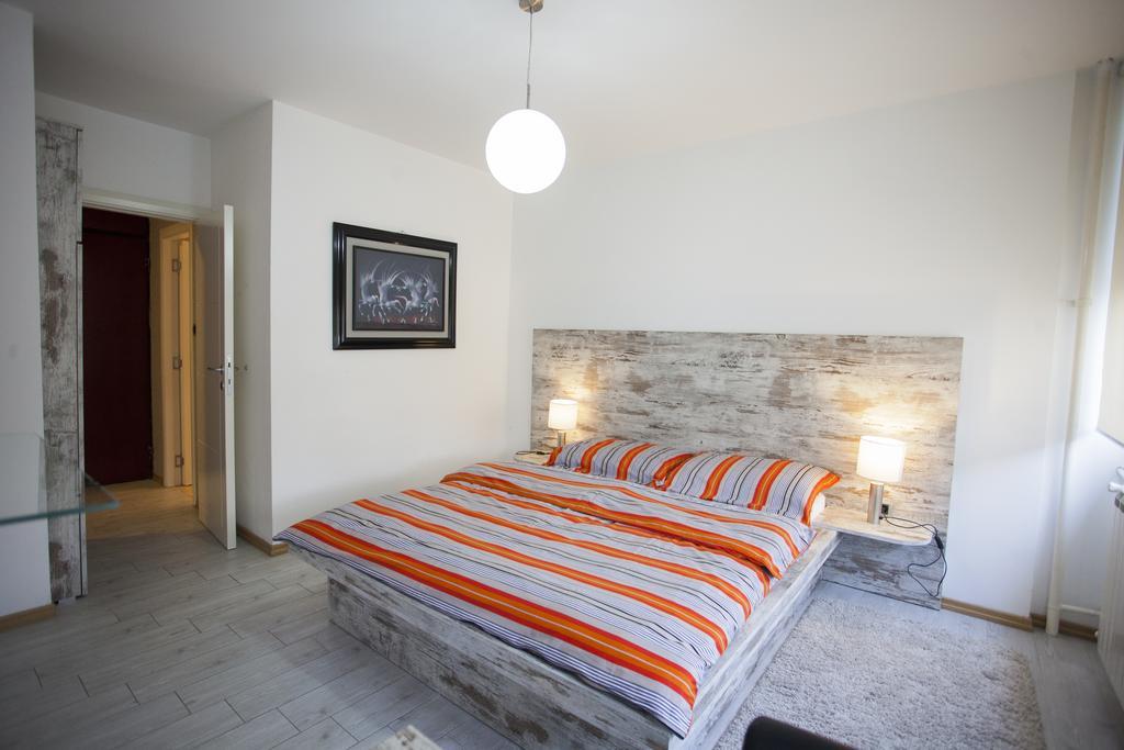 Apartment Red Belgrad Oda fotoğraf